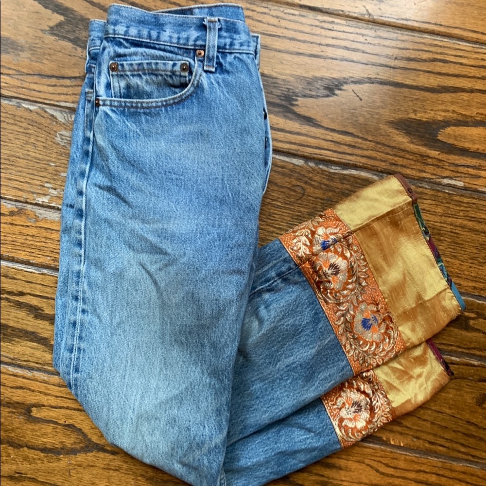 ONE-OF-A-KIND Unique Levi's Jeans w Silk Detailing - Picture 3 of 8